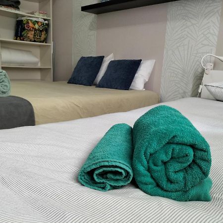Guest House Patrocinio Corroios Zewnętrze zdjęcie